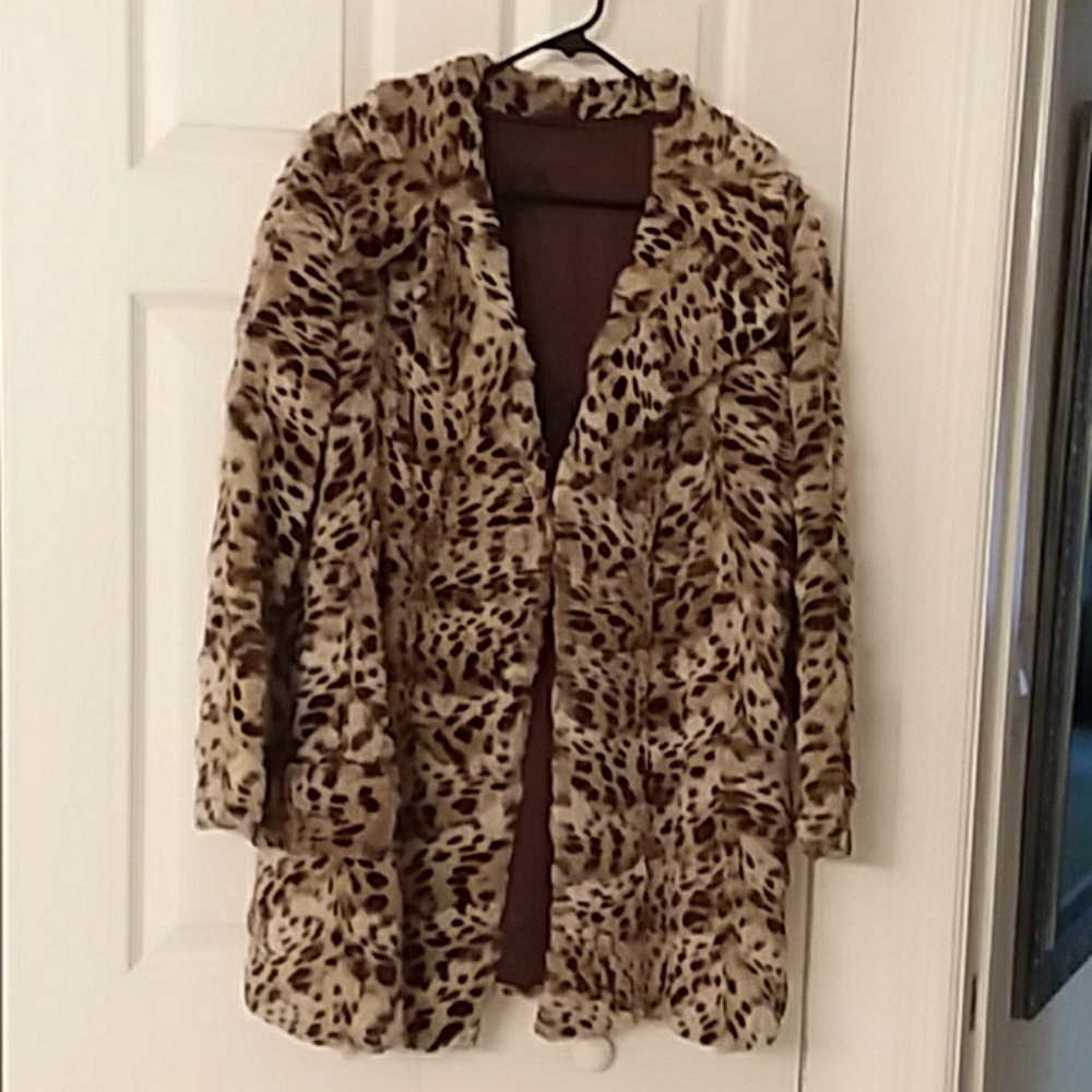 Snow leopard swing coat